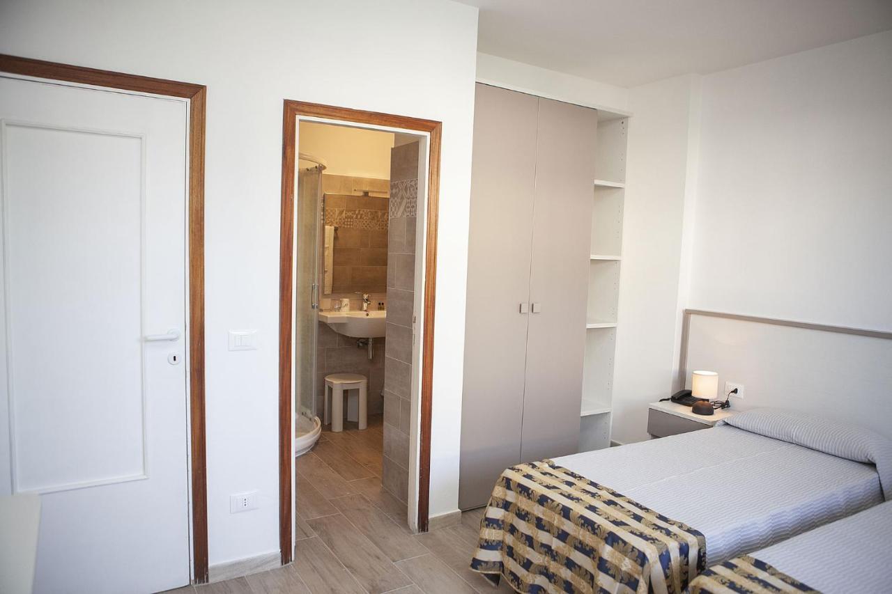 Hotel Thomas Marina di Campo Dış mekan fotoğraf