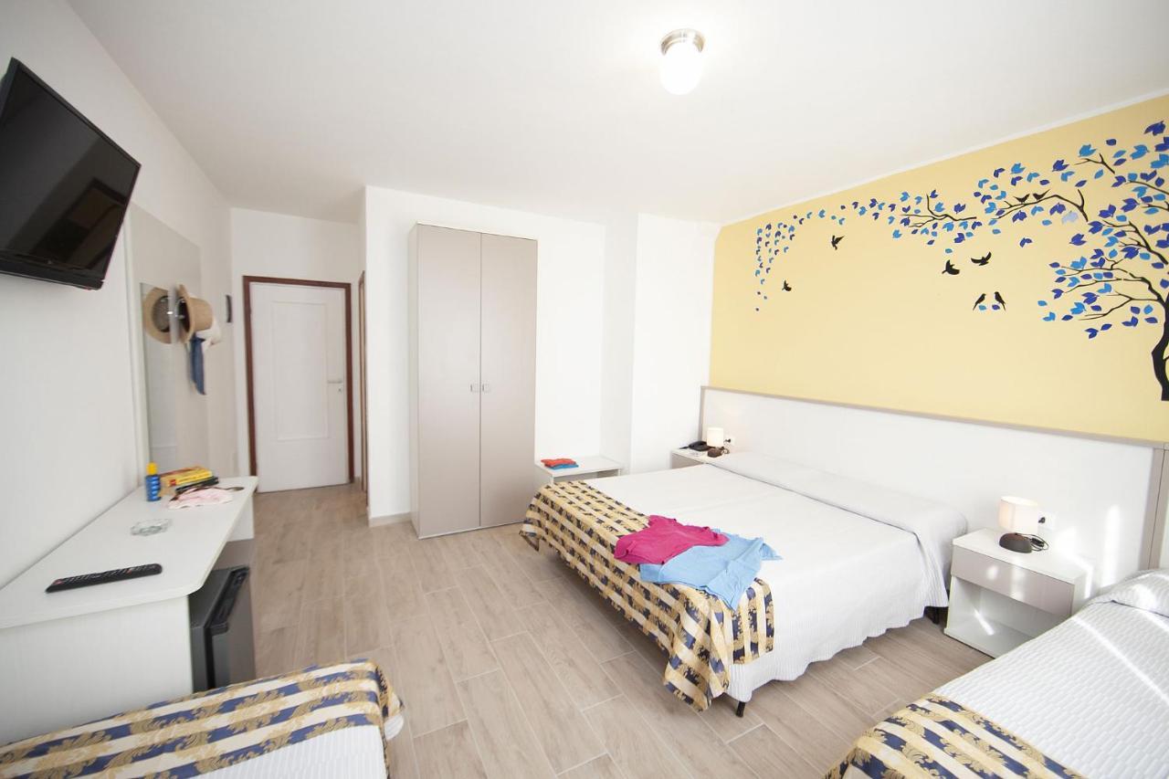 Hotel Thomas Marina di Campo Dış mekan fotoğraf