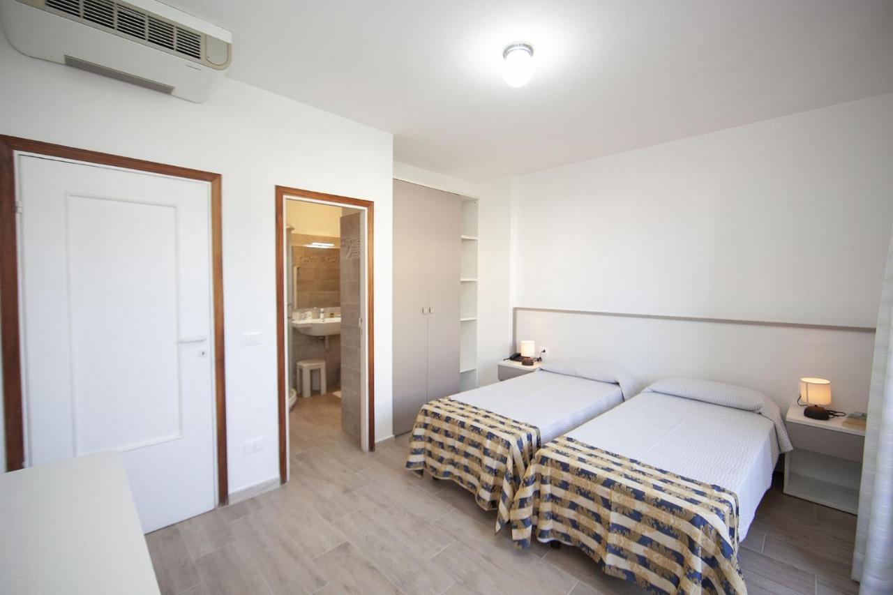 Hotel Thomas Marina di Campo Dış mekan fotoğraf