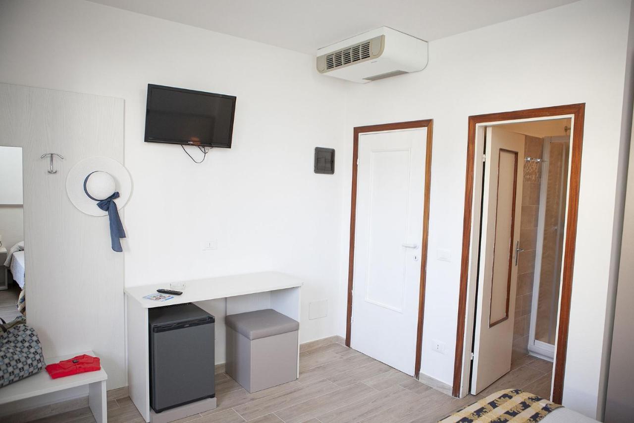 Hotel Thomas Marina di Campo Dış mekan fotoğraf