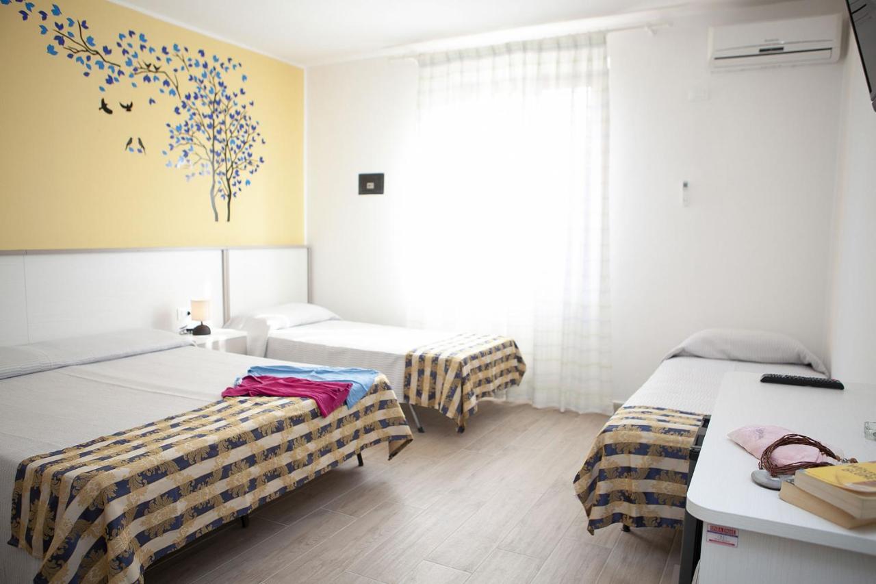 Hotel Thomas Marina di Campo Dış mekan fotoğraf